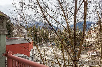 Beautiful Whistler Village Alpenglow Suite Queen Size Bed Air Conditioning Cable And Smarttv Wifi Fireplace Pool Hot Tub Sauna Gym Balcony Mountain Views