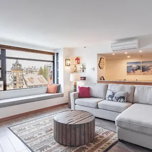 Carleton By Outpost Apartment