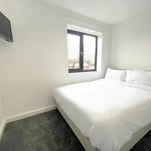 https://homely-room-with-smart-tv.cambridgehotelsuk.com