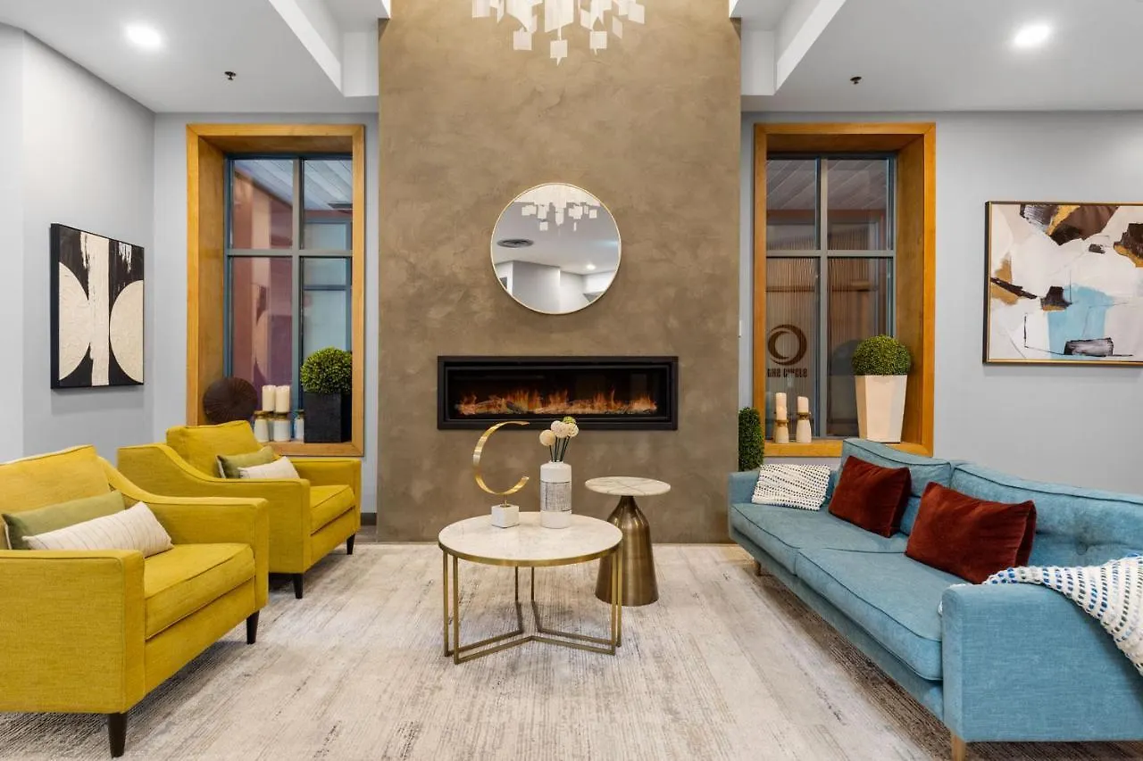 Alpenglow Suite: Whistler Village Mountain Retreat Apartment
