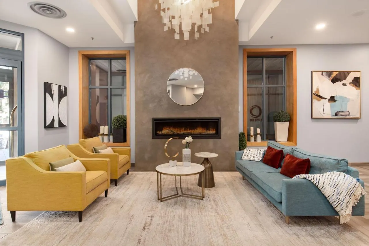 Alpenglow Suite: Whistler Village Mountain Retreat Canada