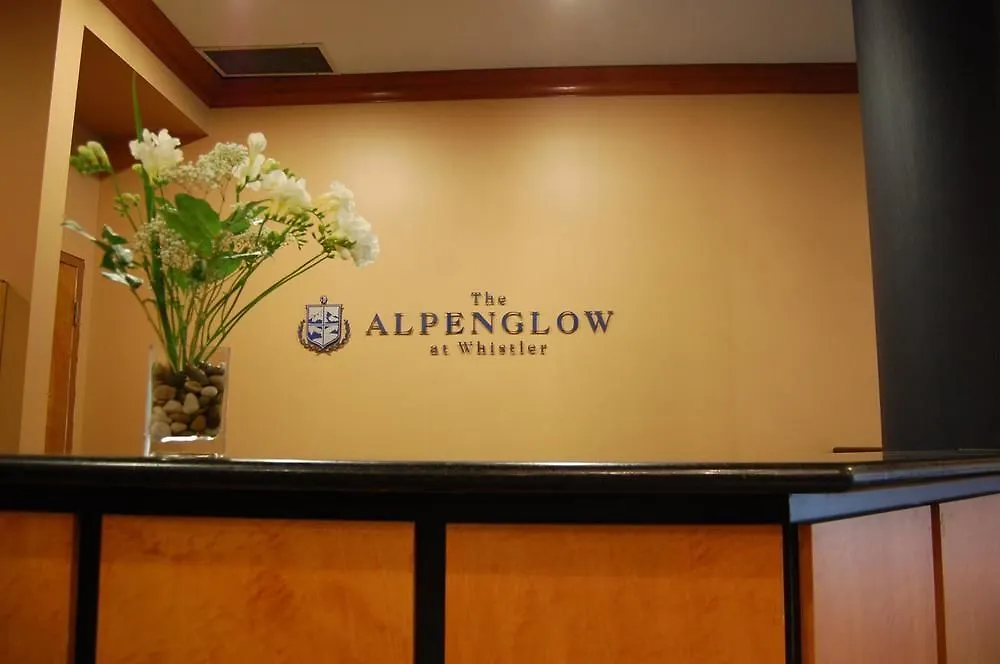 Alpenglow Suite: Whistler Village Mountain Retreat