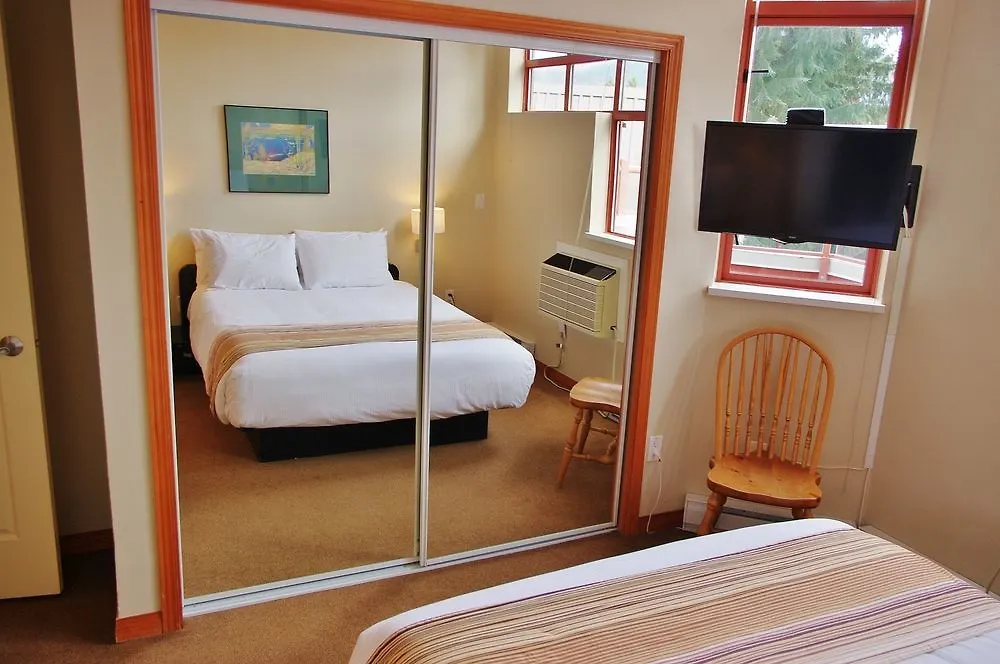 Apartment Alpenglow Suite: Whistler Village Mountain Retreat