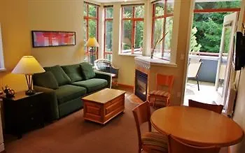 Apartment Alpenglow Suite: Whistler Village Mountain Retreat Canada