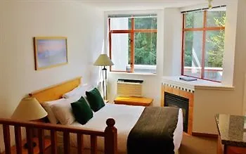 Apartment Alpenglow Suite: Whistler Village Mountain Retreat