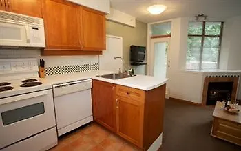 Apartment Alpenglow Suite: Whistler Village Mountain Retreat